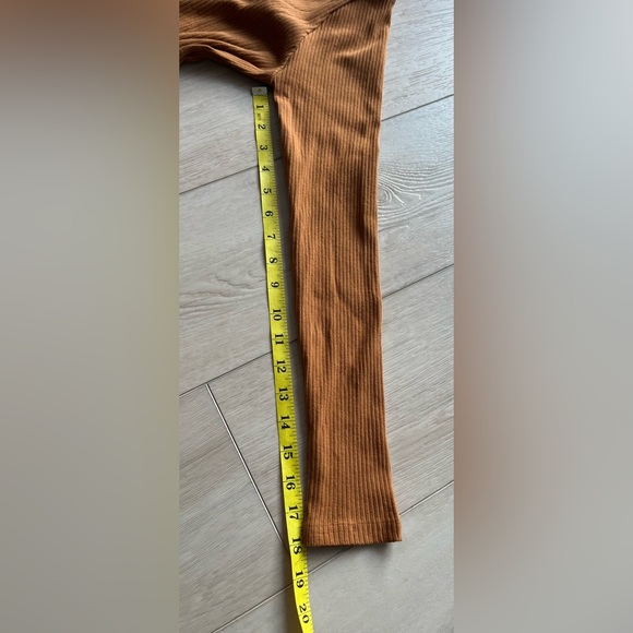 PRIVACY PLEASE :: TOP - Picture 10 of 10